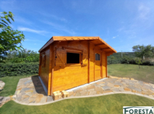 Casetta in legno - tavole ad incastro 60mm, pendenza del tetto 16°, senza pavimento , porta vetrata. copertura guaina Ondushape VV colorata